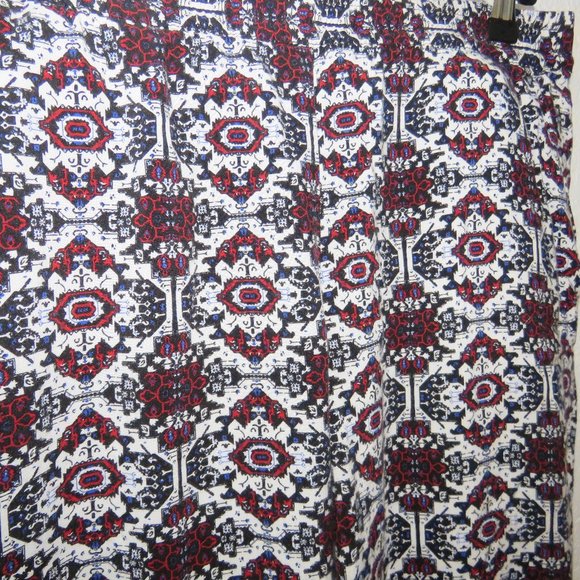 Relaxed Flowing Pants Patterned - Picture 4 of 5